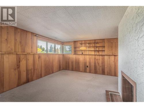 4729 Lakeshore Road, Kelowna, BC - Indoor Photo Showing Other Room