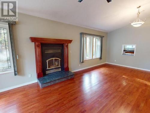 2339 Lang Bay Road, Powell River, BC - Indoor With Fireplace
