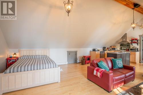 7460 Ruffell Road, Canim Lake, BC - Indoor Photo Showing Bedroom