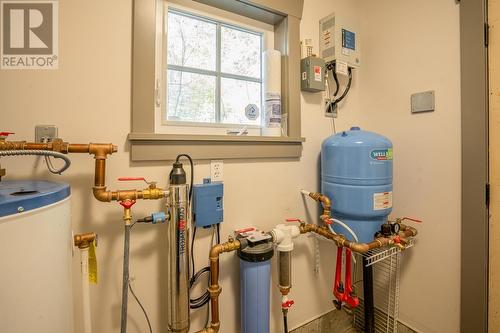 7460 Ruffell Road, Canim Lake, BC - Indoor Photo Showing Basement