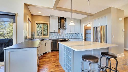 3407 Crooked Tree Place, Fairmont Hot Springs, BC - Indoor Photo Showing Kitchen With Upgraded Kitchen