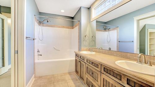 3407 Crooked Tree Place, Fairmont Hot Springs, BC - Indoor Photo Showing Bathroom