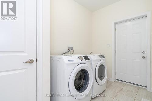 104 Durham Ave, Barrie, ON - Indoor Photo Showing Laundry Room
