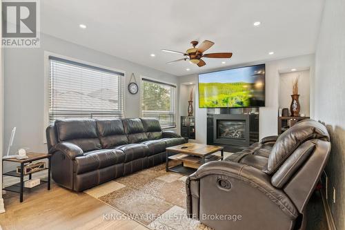 4786 Creditview Rd, Mississauga, ON - Indoor Photo Showing Living Room With Fireplace