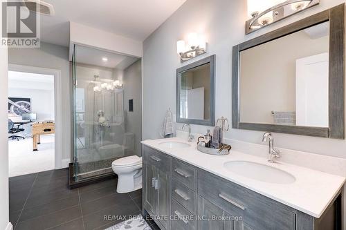 4496 Henderson Rd, Milton, ON - Indoor Photo Showing Bathroom
