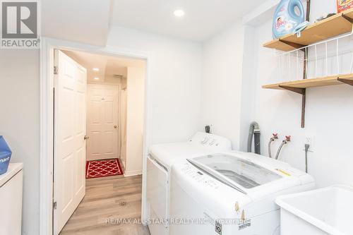 464 Hazel St, Waterloo, ON - Indoor Photo Showing Laundry Room