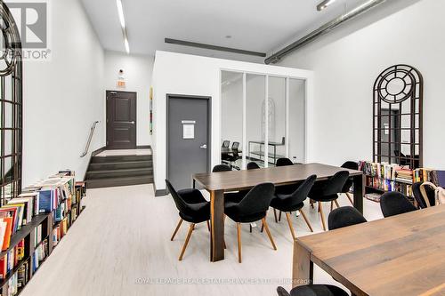 #816 -125 Western Battery Rd, Toronto, ON - Indoor Photo Showing Dining Room