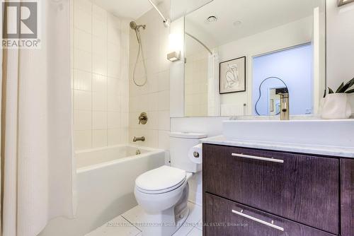 #511 -8 Mercer St, Toronto, ON - Indoor Photo Showing Bathroom