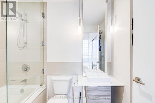 206 - 8 Charlotte Street, Toronto, ON - Indoor Photo Showing Bathroom