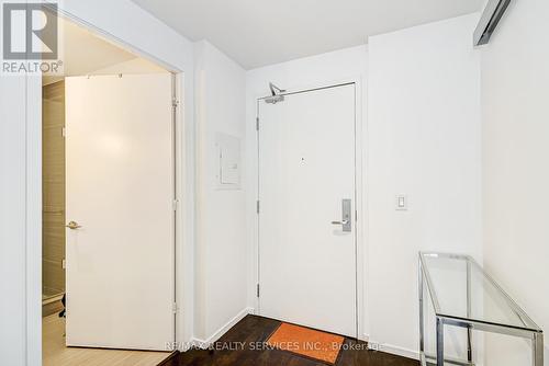 206 - 8 Charlotte Street, Toronto, ON - Indoor Photo Showing Other Room