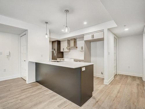 Vue d'ensemble - 302-689 Boul. St-Jean-Baptiste, Mercier, QC - Indoor Photo Showing Kitchen