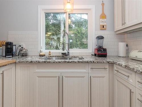 2123 Amethyst Way, Sooke, BC - Indoor Photo Showing Kitchen With Double Sink With Upgraded Kitchen