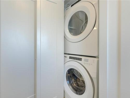 167-3501 Dunlin St, Colwood, BC - Indoor Photo Showing Laundry Room