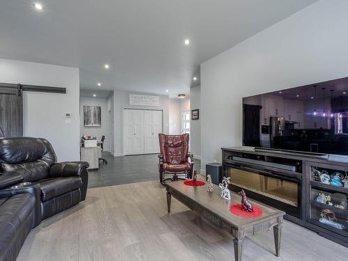 Salon - 534 Rue Du Boisé, Acton Vale, QC - Indoor Photo Showing Living Room