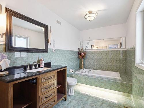 Salle de bains - 101 Rue Northview, Dollard-Des-Ormeaux, QC - Indoor Photo Showing Bathroom