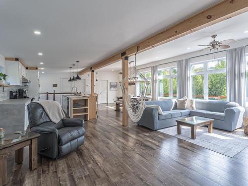 Overall view - 251 Rue Du Lac-Marier, Sainte-Marguerite-Du-Lac-Masson, QC - Indoor Photo Showing Living Room