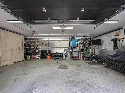 Garage - 251 Rue Du Lac-Marier, Sainte-Marguerite-Du-Lac-Masson, QC - Indoor Photo Showing Garage