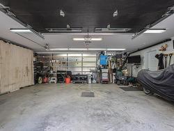 Garage - 