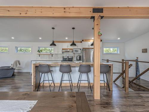 Kitchen - 251 Rue Du Lac-Marier, Sainte-Marguerite-Du-Lac-Masson, QC - Indoor Photo Showing Kitchen With Upgraded Kitchen