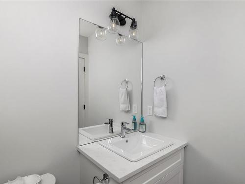 17-3195 Herons Way, Duncan, BC - Indoor Photo Showing Bathroom