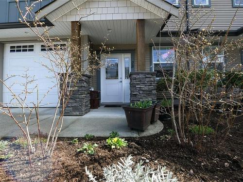 28-2112 Cumberland Rd, Courtenay, BC - Outdoor