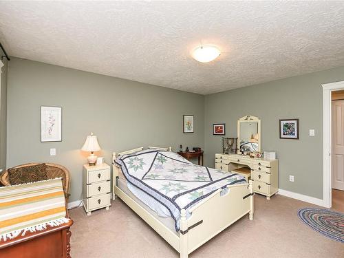 28-2112 Cumberland Rd, Courtenay, BC - Indoor Photo Showing Bedroom