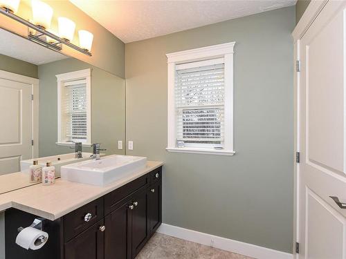 28-2112 Cumberland Rd, Courtenay, BC - Indoor Photo Showing Bathroom