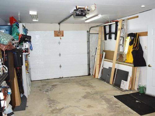 Garage - 885 Boul. Patrick, Drummondville, QC - Indoor Photo Showing Garage