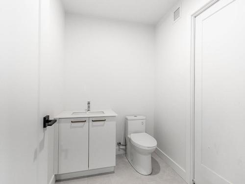 Powder room - 201-200 Rue St-Paul, Saint-Jean-Sur-Richelieu, QC - Indoor Photo Showing Bathroom