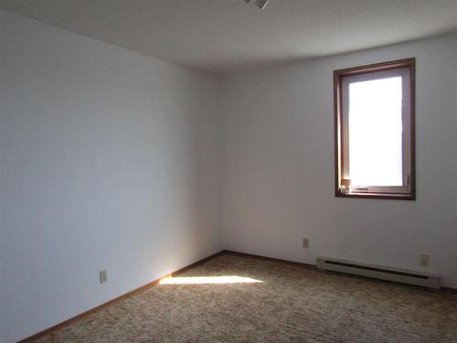 47 Machar Avenue, Thunder Bay, ON - Indoor Photo Showing Other Room