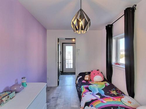 Vue d'ensemble - 350 Rue Belmont, Val-D'Or, QC - Indoor Photo Showing Bedroom