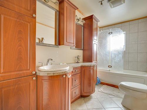 Salle de bains - 365 Route Du Canton, Brownsburg-Chatham, QC - Indoor Photo Showing Bathroom