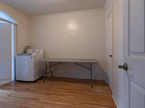 Bedroom - 1115  - 1121 5E Avenue, Montréal (Verdun/Île-Des-Soeurs), QC - Indoor Photo Showing Laundry Room