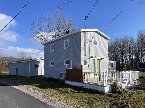 27 Chemin Shomphe Road, Chéticamp, NS 