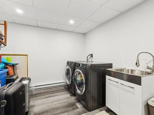 Salle de lavage - 60 Rue Du Muscatel, Gatineau (Aylmer), QC - Indoor Photo Showing Laundry Room