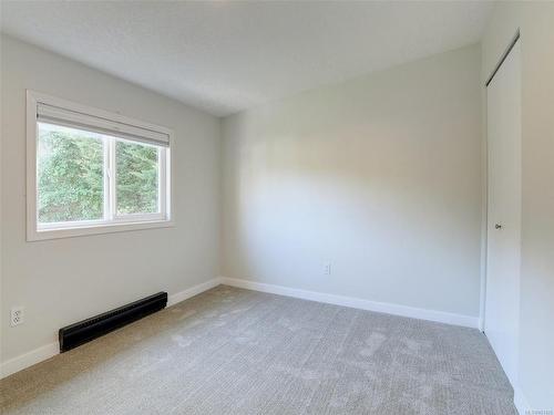 1665 Foul Bay Rd, Oak Bay, BC - Indoor Photo Showing Other Room