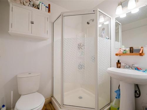 531 Prideaux St, Nanaimo, BC - Indoor Photo Showing Bathroom
