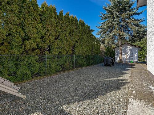 6627 Lakes Rd, Duncan, BC - Outdoor