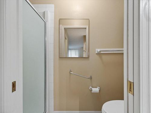 71-1101 Cameron Avenue, Kelowna, BC - Indoor Photo Showing Bathroom