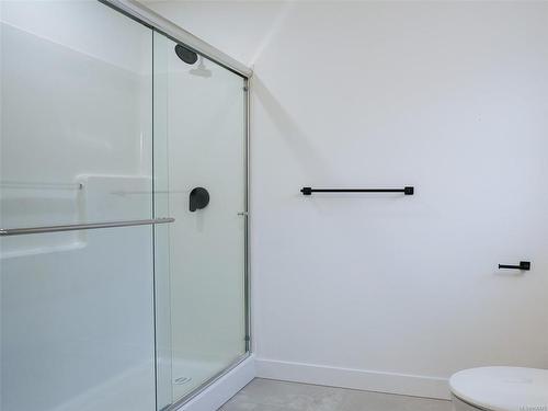 825 William St, Errington, BC - Indoor Photo Showing Bathroom