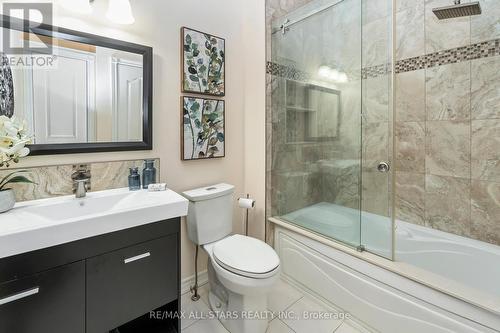 34 Kingfisher Cove Way, Markham, ON - Indoor Photo Showing Bathroom