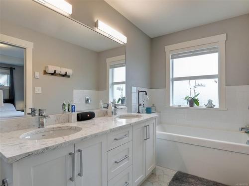 3552 Honeycrisp Ave, Langford, BC - Indoor Photo Showing Bathroom