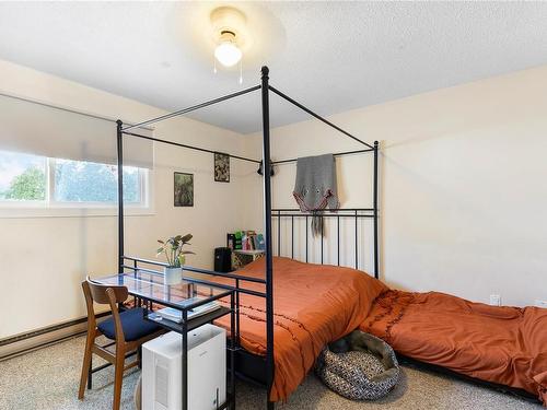 630 Hamilton Ave, Nanaimo, BC - Indoor Photo Showing Bedroom