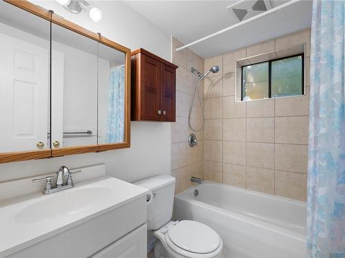 630 Hamilton Ave, Nanaimo, BC - Indoor Photo Showing Bathroom