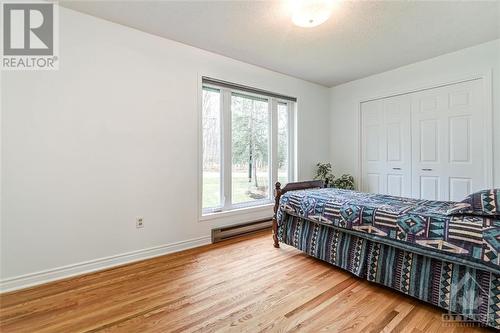 168 Poole Drive, Perth, ON - Indoor Photo Showing Bedroom