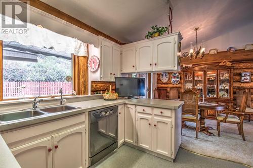98 Twin Lakes Road, Enderby, BC - Indoor Photo Showing Kitchen With Double Sink