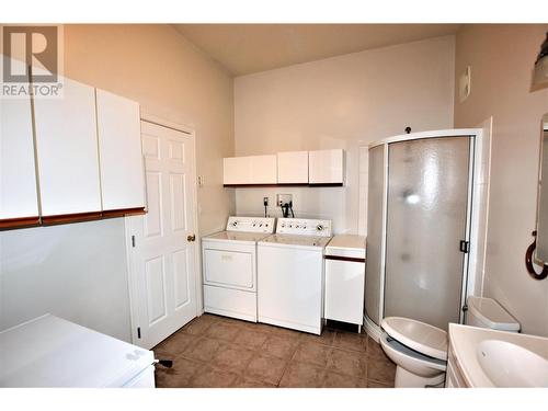 291 Grouse Avenue, Vernon, BC - Indoor Photo Showing Laundry Room