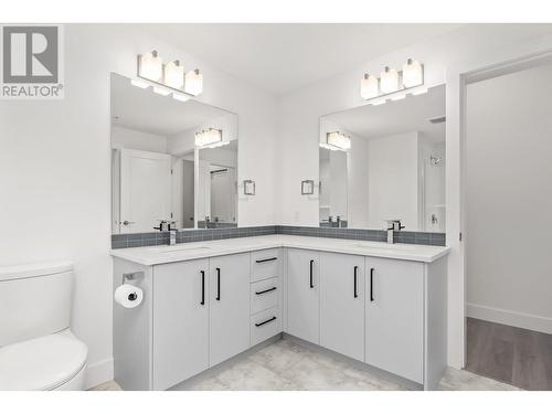 3434 Mckinley Beach Drive Unit# 209, Kelowna, BC - Indoor Photo Showing Bathroom