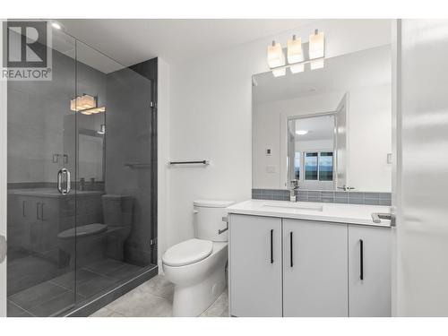3434 Mckinley Beach Drive Unit# 209, Kelowna, BC - Indoor Photo Showing Bathroom