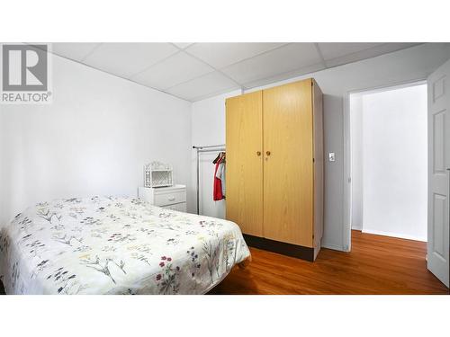 4746 Sunnybrae Canoe Point Road, Tappen, BC - Indoor Photo Showing Bedroom